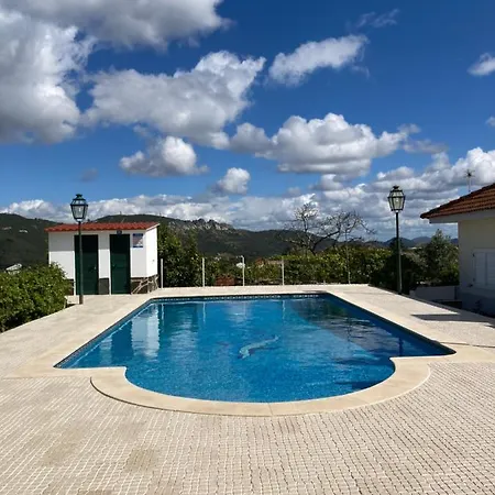 Monte Cerejas Semesterbostad *